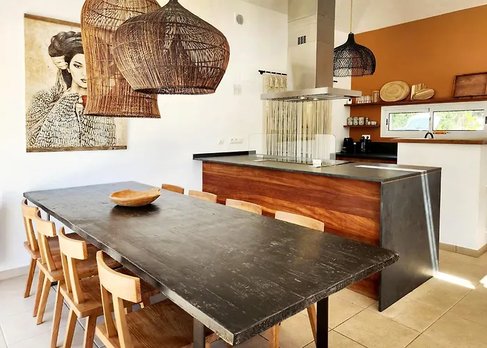 Вилла Casa Monzonea *